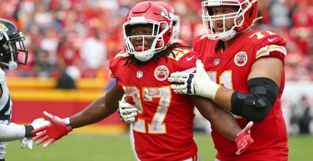 Chiefs' Kareem Hunt appears to push and kick a woman in a