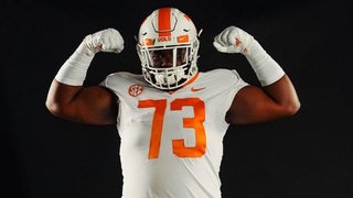 Top247 OT, coveted Vols target locks in official visit to Tennessee