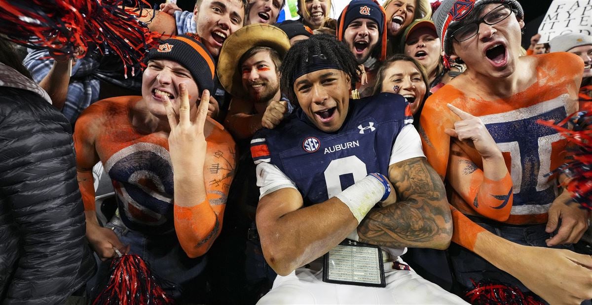 Auburn football: 247 Sports says Robby Ashford will play against Mercer