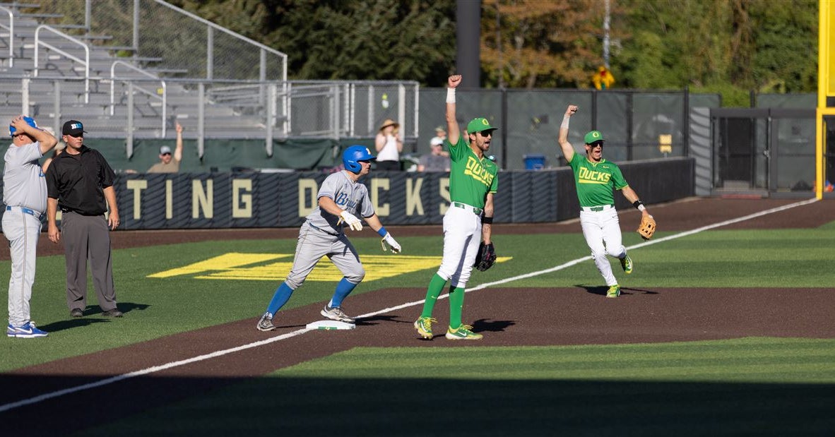 Live updates: No. 16 Oregon baseball takes on No. 10 UCLA in game two