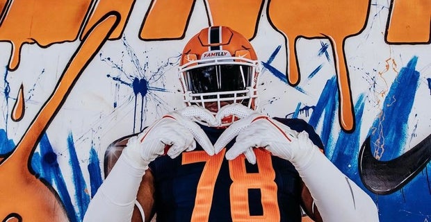 Illini Football  Brandon Henderson Signs 