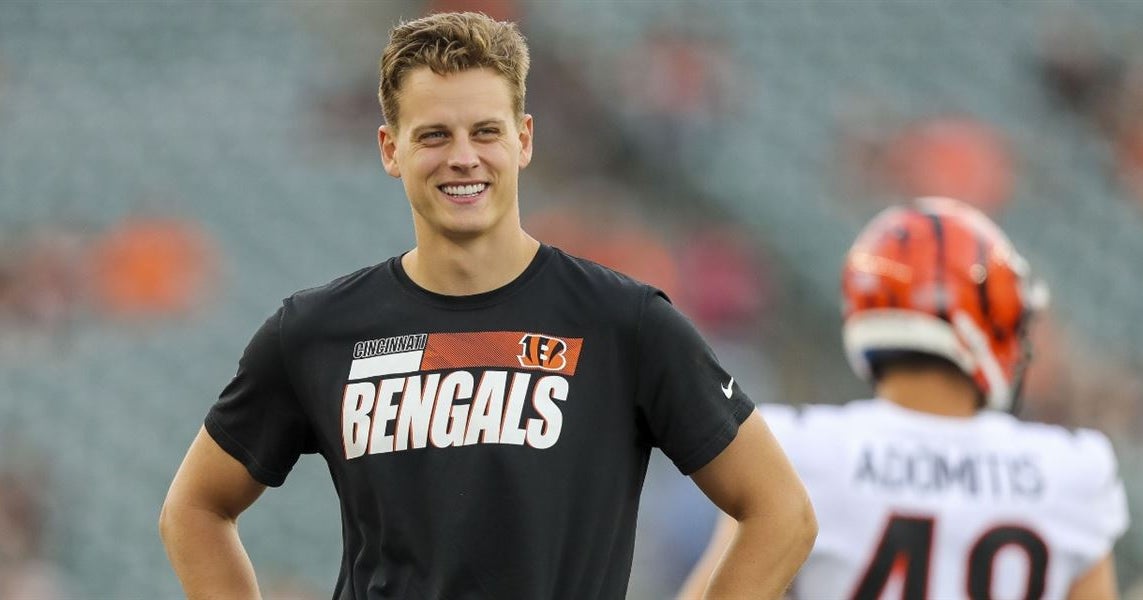 Cincinnati Bengals quarterback Joe Burrow returns to practice following