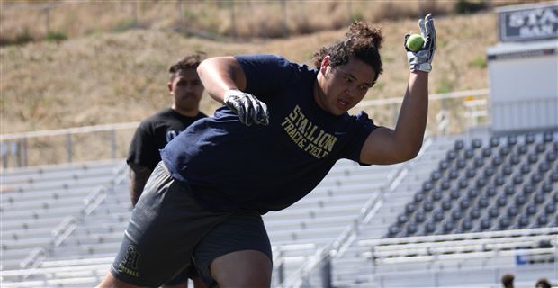 Surfing to football, 2019 OL/DL Rhyan is a fascinating prospect
