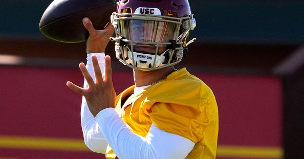USC football: Caleb Williams sends message to transfer-portal players considering Trojans