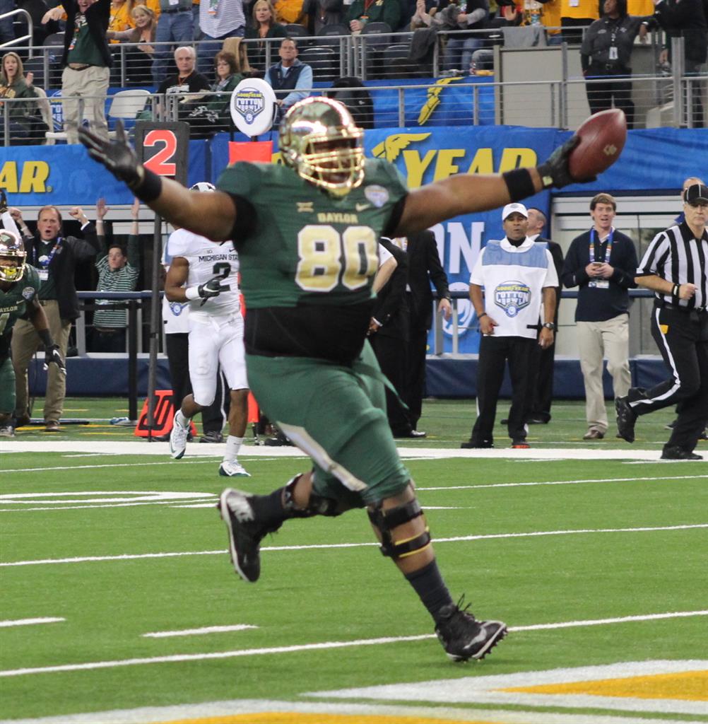 400-pound Baylor TE LaQuan McGowan wants to pursue WWE after NFL