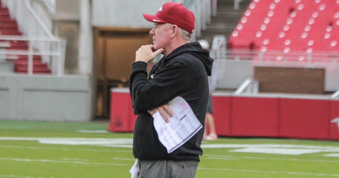 Arkansas continuing to install Bobby Petrino offense during spring drills