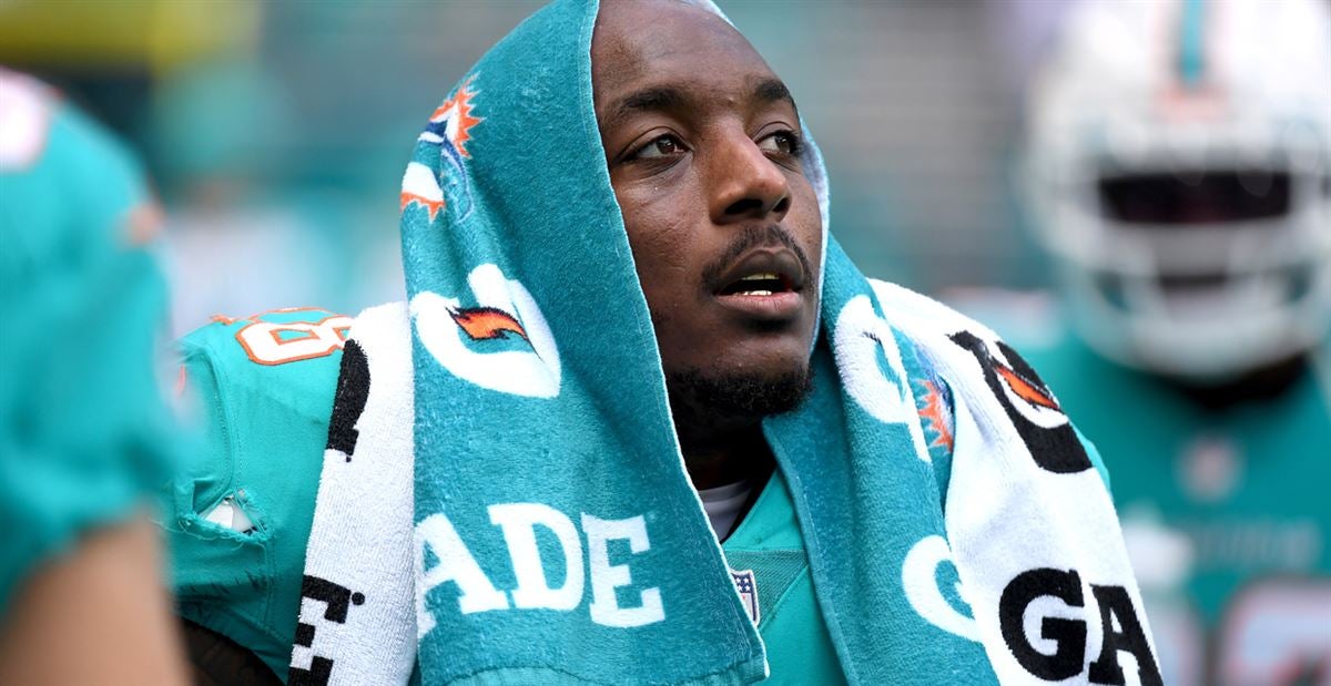 Hurricane great Duke Johnson stars in Dolphins' 6th straight win