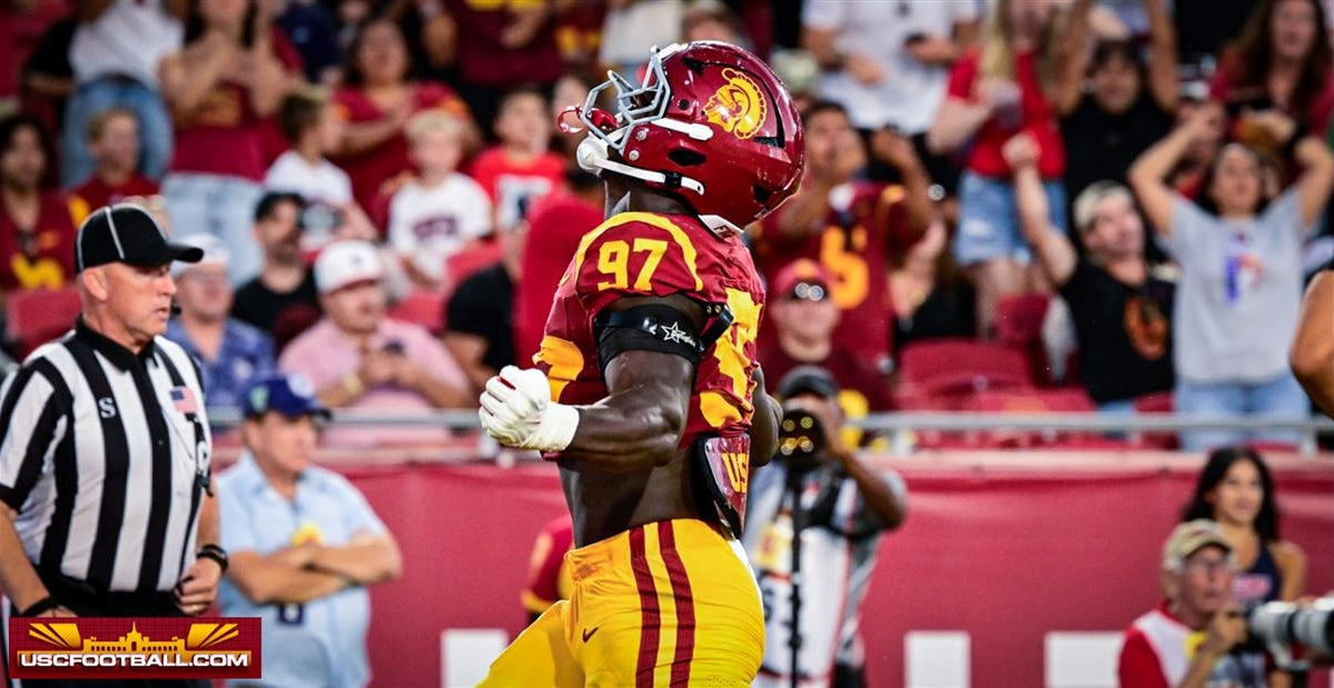 USC's defense clicks in shutout win