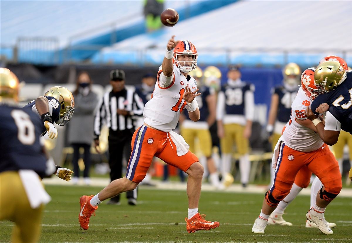 Trevor Lawrence officially off to Jaguars after declaring for 2021 NFL Draft