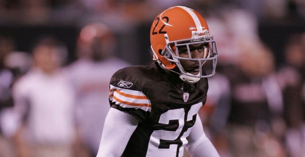 The Cleveland Browns and NFL's Alternate Helmets in 2022 The Cleveland Browns and NFL's Alternate Helmets in 2022