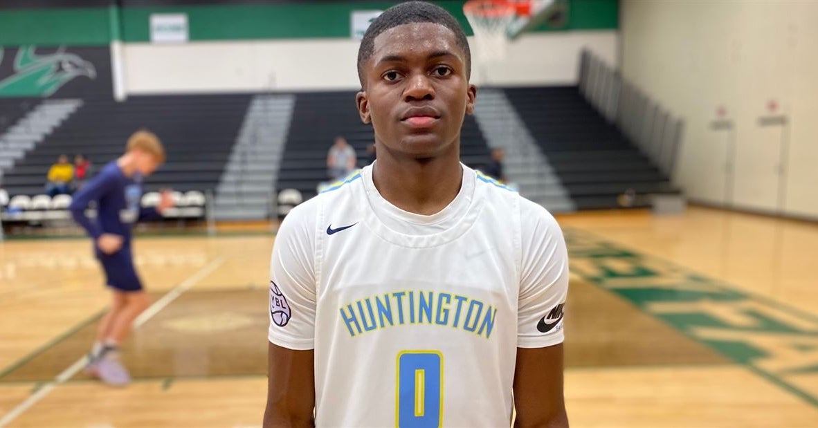 Newly available senior guard Cruz Davis exploring options