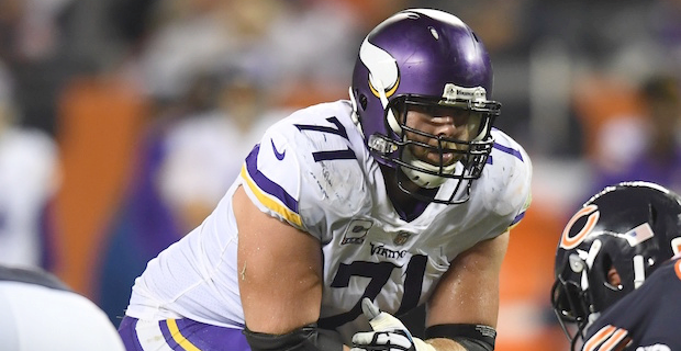 Vikings' Garrett Bradbury tweaked back injury in car accident Saturday -  Sports Illustrated Minnesota Sports, News, Analysis, and More