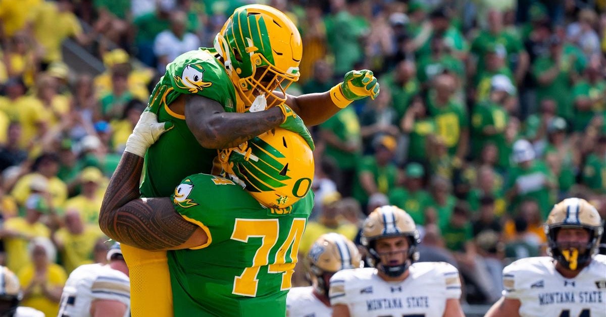 Dave Iuli's grit and versatility helping to solidify Oregon's new-look front