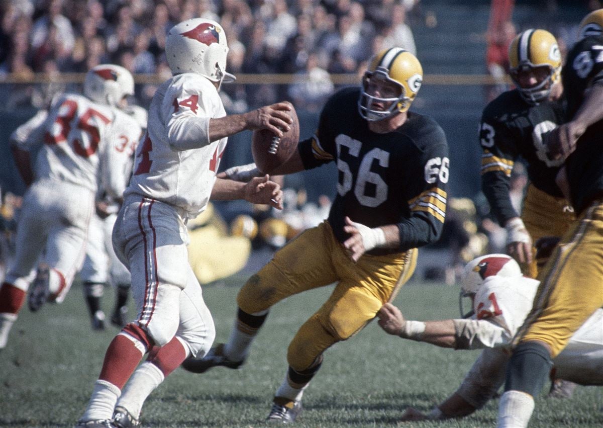 Green Bay Packers Ray Nitschke and Dave Robinson in action, tackle vs