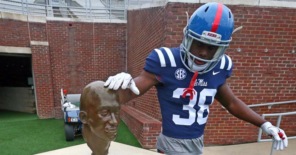 Chucky Mullins Courage Award to be presented after fall camp