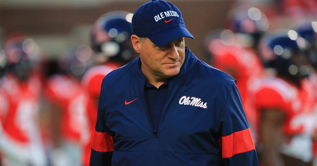 Rich Rod on QB rotation: 'It's not a problem'