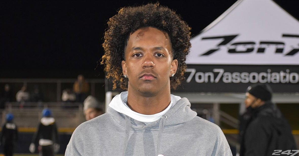 Understanding What The Huskies Are Looking For At Quarterback