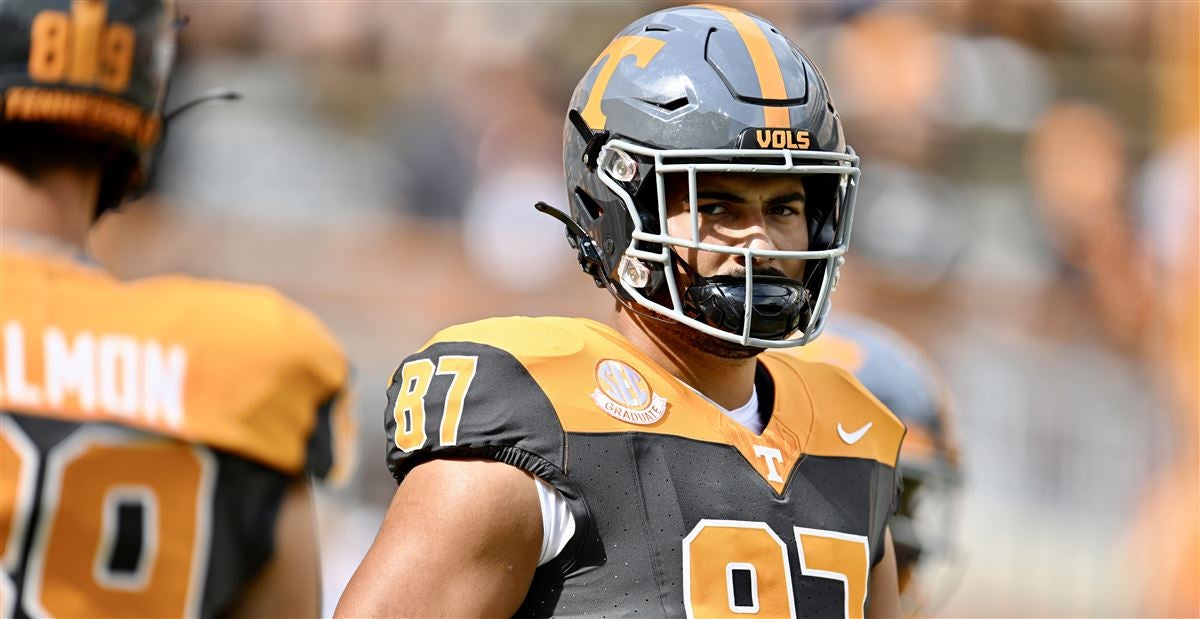 Jauan Jennings plans to stay with Vols for senior season