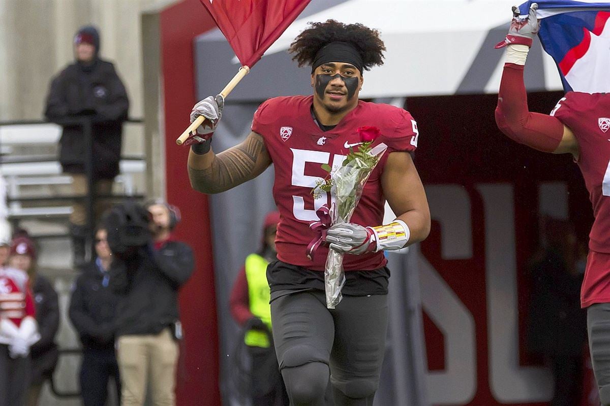 WSU senior Frankie Luvu unleashes his inner Boa