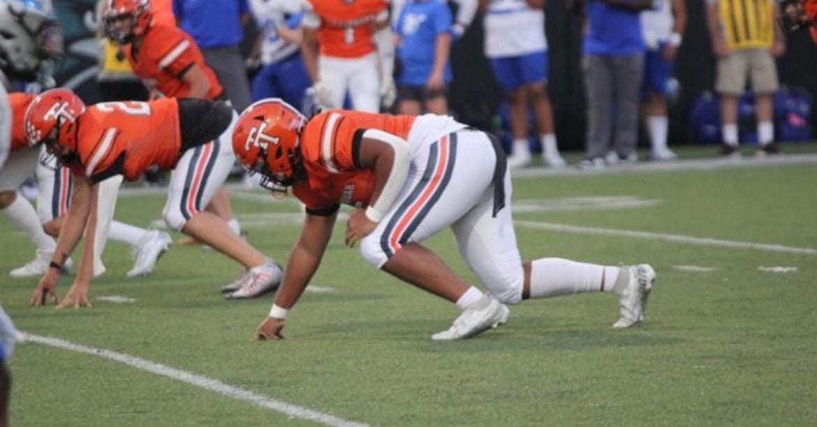 Baylor continues to be a standout to defensive lineman Kingston Hall