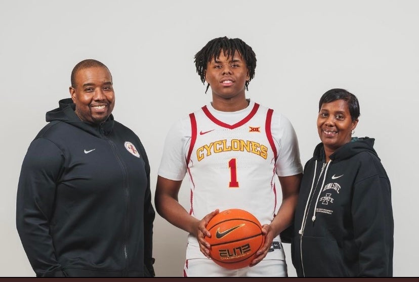 BREAKING: Four-star Dwayne Pierce commits to Iowa State - Vimarsana News