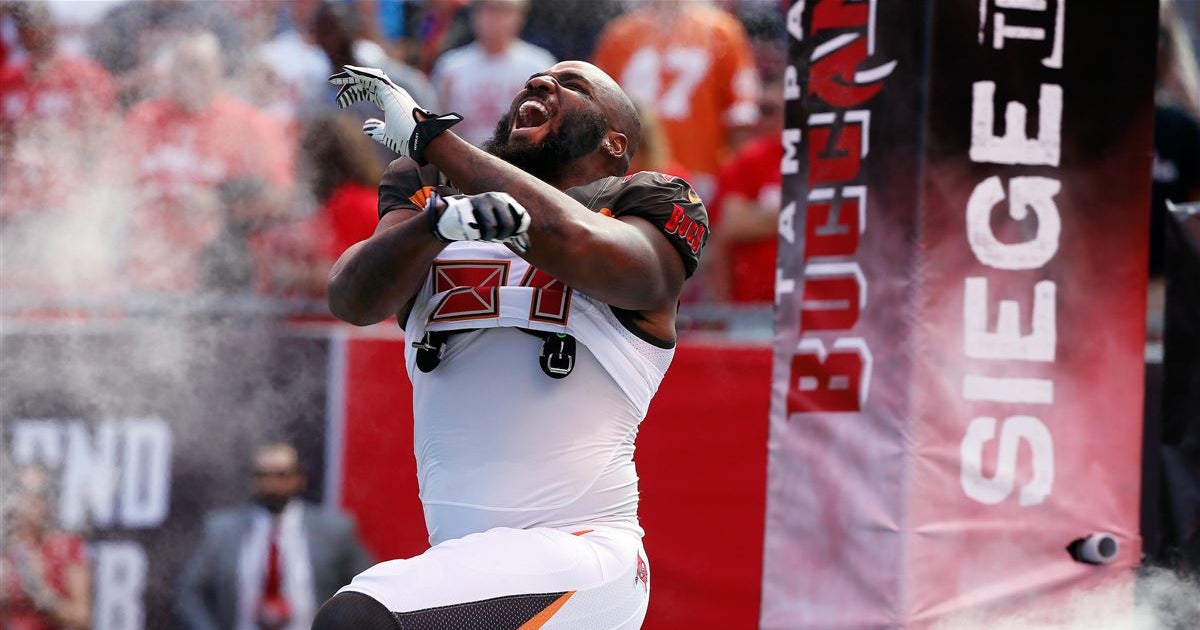 Robert Ayers shares laugh about Lions release