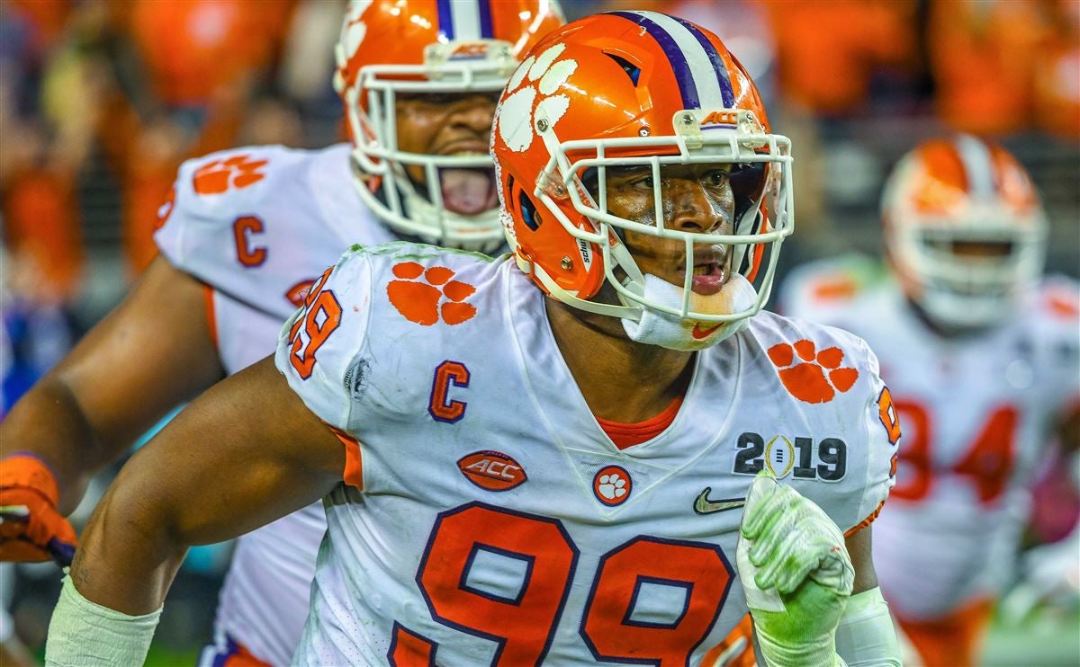 Clelin Ferrell receives the Ted Hendricks Award