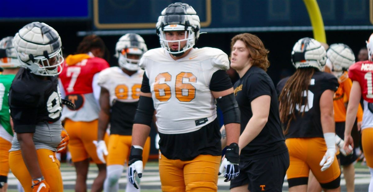 Vols turning to tackle duo with Cade Mays out for Music City Bowl