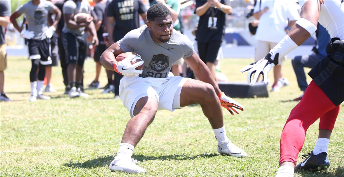 Clyde EdwardsHelaire Wiki & Bio Everipedia