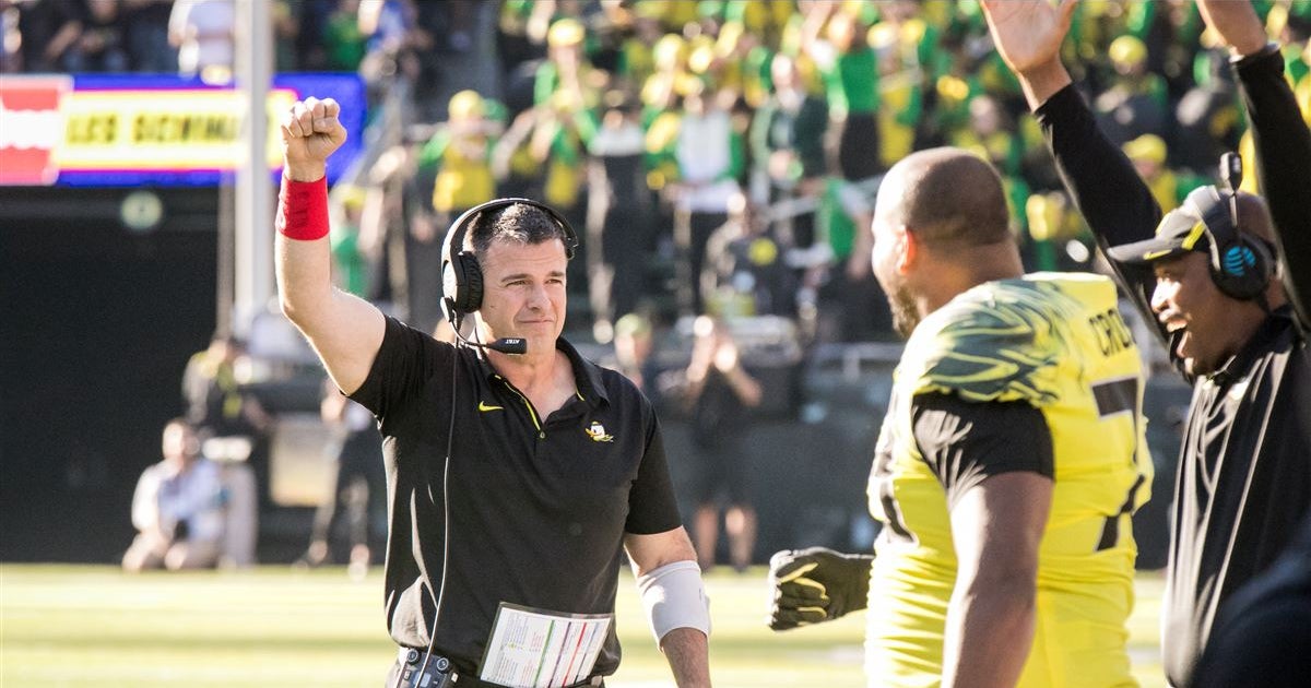 Oregon Football releases depth chart ahead of spring ball