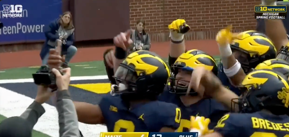 Colin Kaepernick throws in front of NFL scouts at Michigan's spring game 