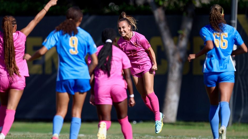 No. 14 USC women's soccer shuts out No. 1 UCLA for first win in seven