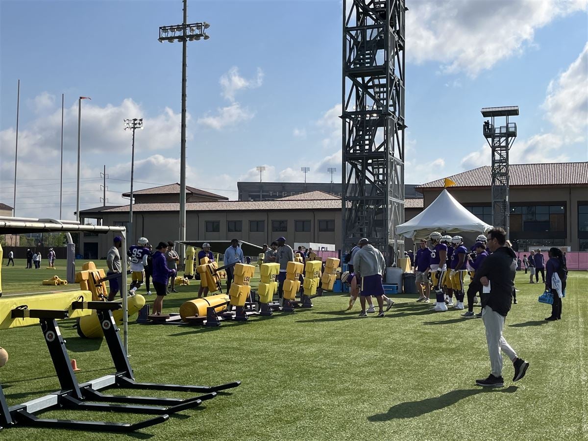 PODCAST: Secondary shines, as LSU offense finds its identity