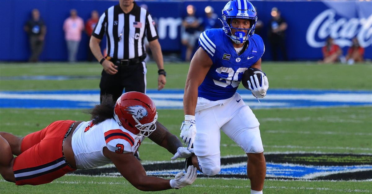 Sione Moa announces he suffered a torn MCL, PCL in season opener against Utah Tech