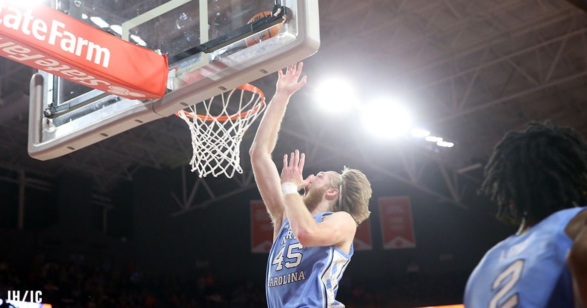 Brady Manek's Game-Winning Layup Lifts North Carolina Past Clemson, 79-77