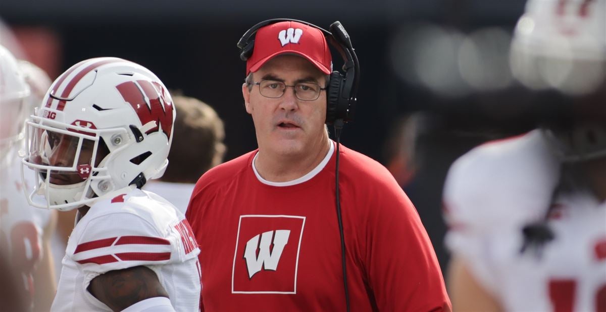 Wisconsin Badgers corners Faion Hicks and Caesar Williams Growing