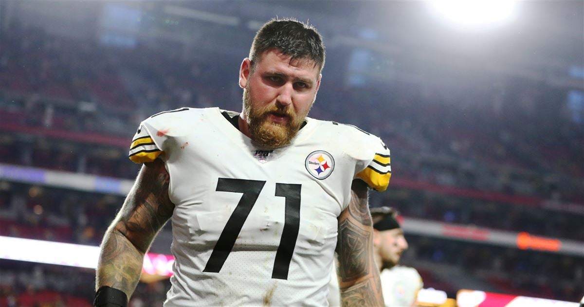 Steelers' Ramon Foster Reveals That His Most Special Jersey Swap Was With  This Bona Fide AFC East Superstar