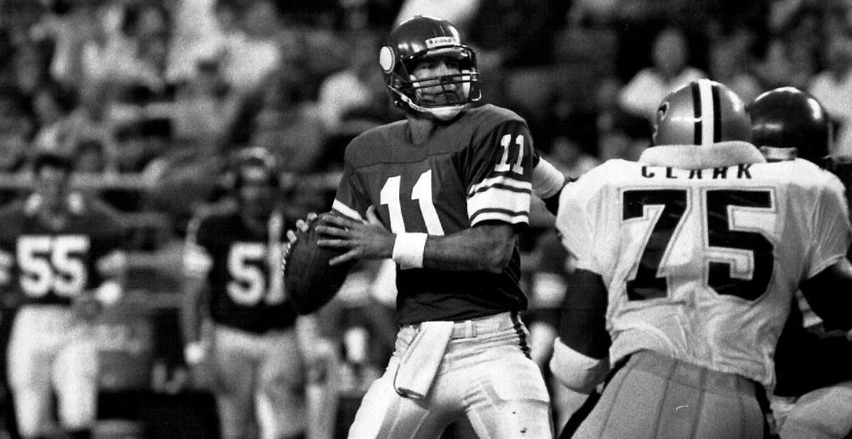 Former Vikings QB Wade Wilson dies at age 60