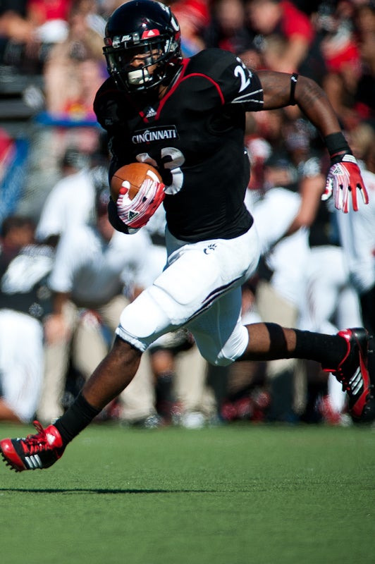 Isaiah Pead, former UC Bearcats star running back, visits Miami Dolphins