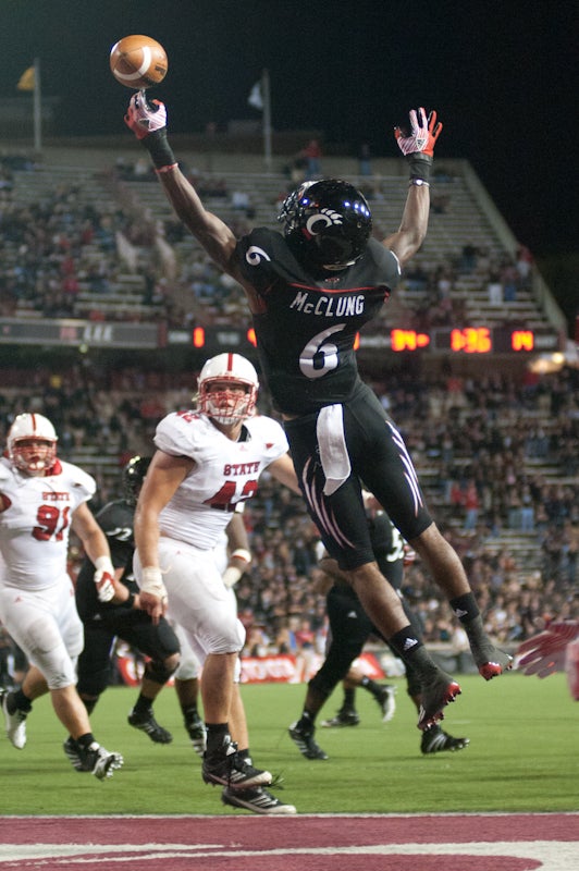 Nov. 16, 2013 - Piscataway, New Jersey, U.S - November 16, 2013: Cincinnati  Bearcats wide receiver Anthony McClung (6) holds the ball during the game  between Cincinnati Bearcats and Rutgers Scarlet Knights