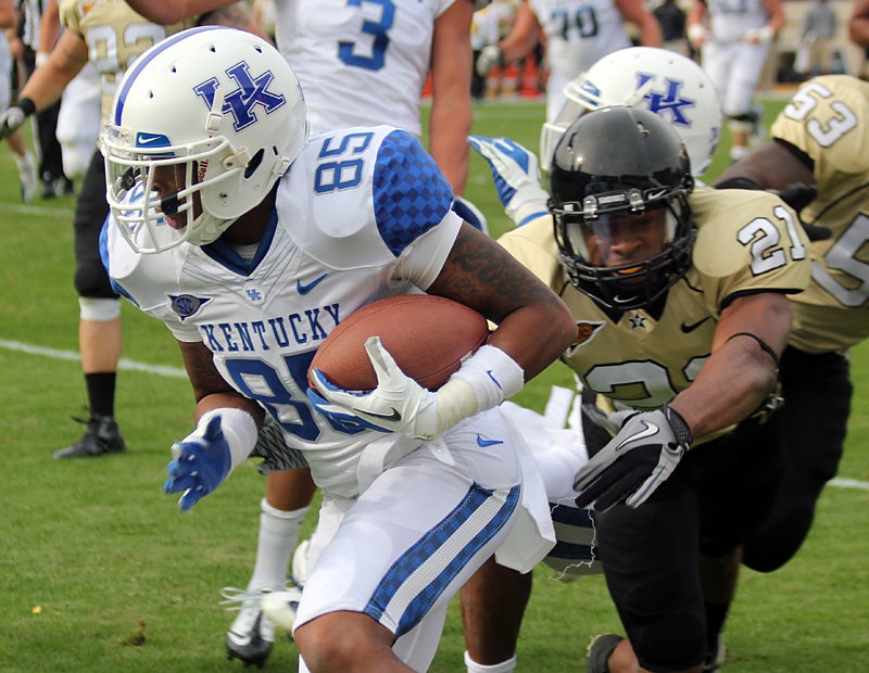 Wide Receiver Gene McCaskill had a star haircut during the