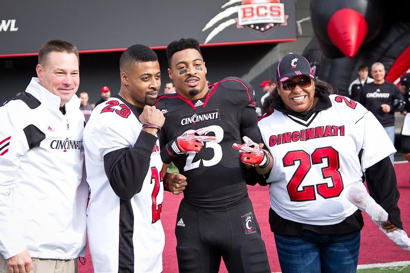 Isaiah Pead, former UC Bearcats star running back, visits Miami Dolphins