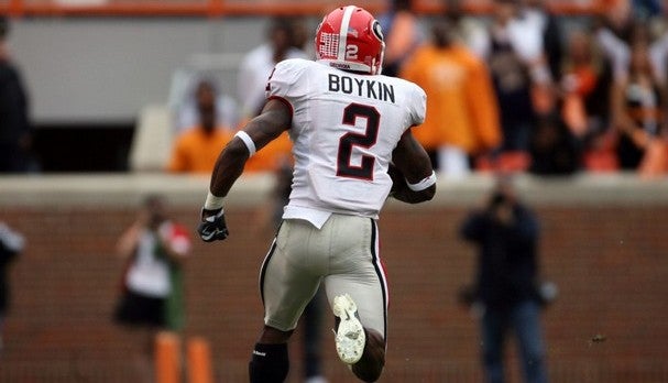 Georgia Bulldogs cornerback Brandon Boykin (2) carries the ball